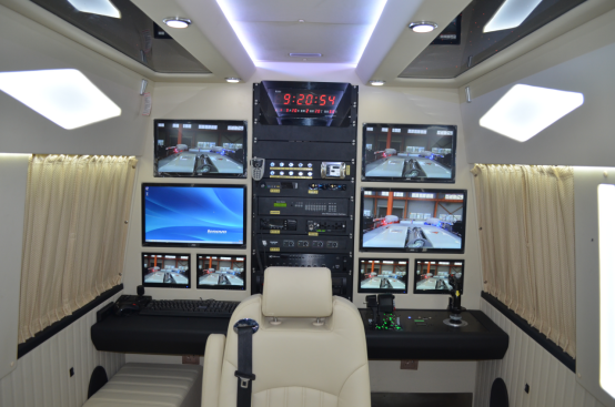 奔馳無人機指揮車 奔馳無人機指揮車